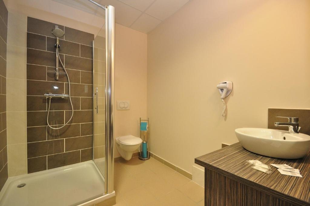 Hotel Caiman Pierrelatte Bilik gambar
