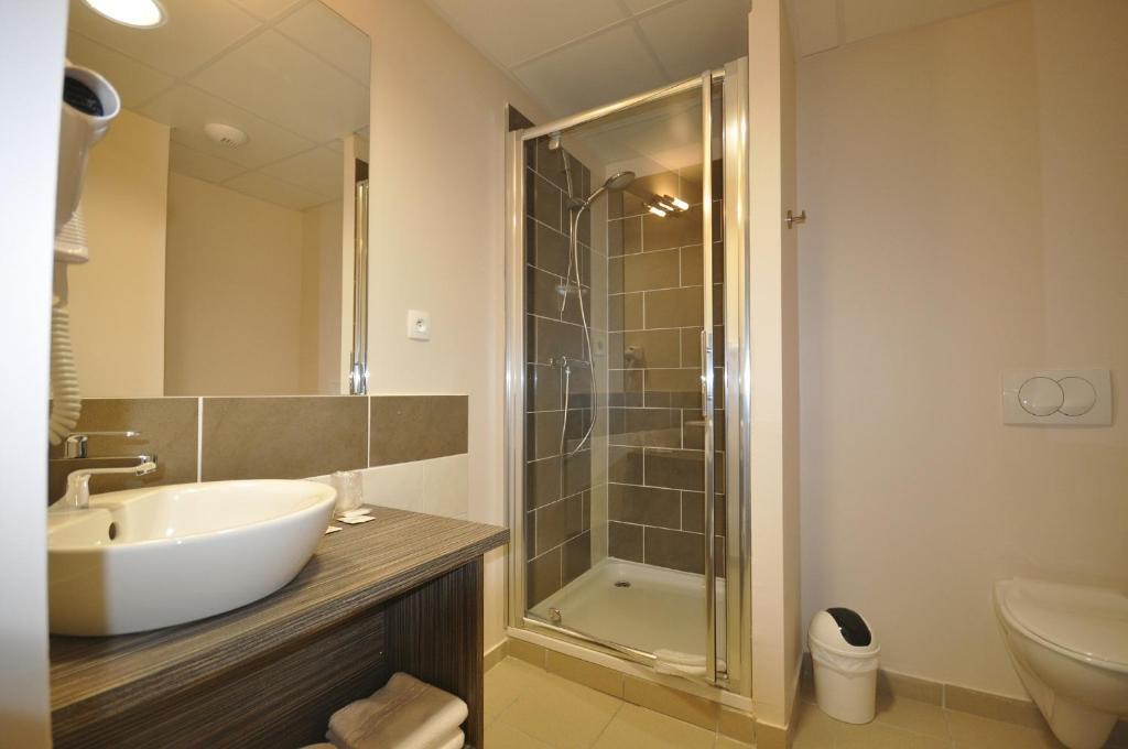 Hotel Caiman Pierrelatte Bilik gambar